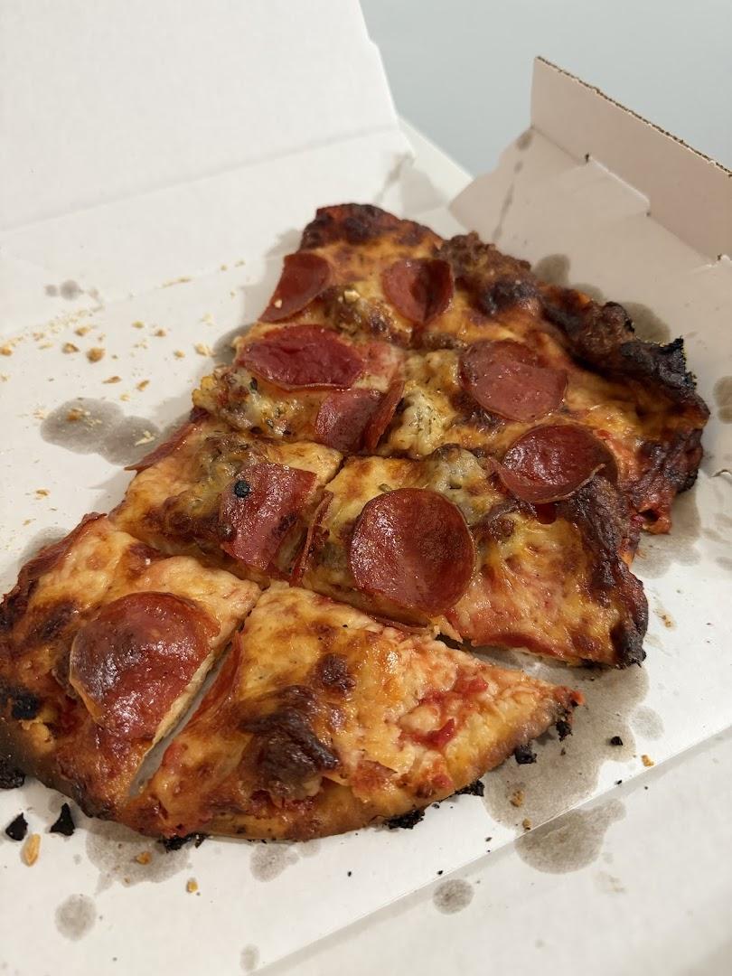 Nino's Pizza